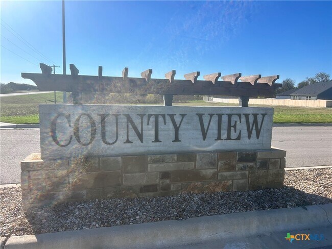 Photo - 914 Childress Dr