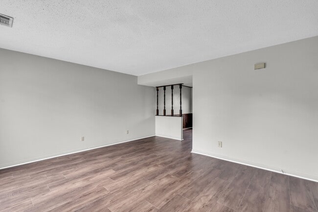 Photo - 320 11th St N Unidad #2