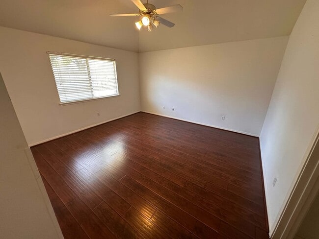 Photo - 23706 Cansfield Way