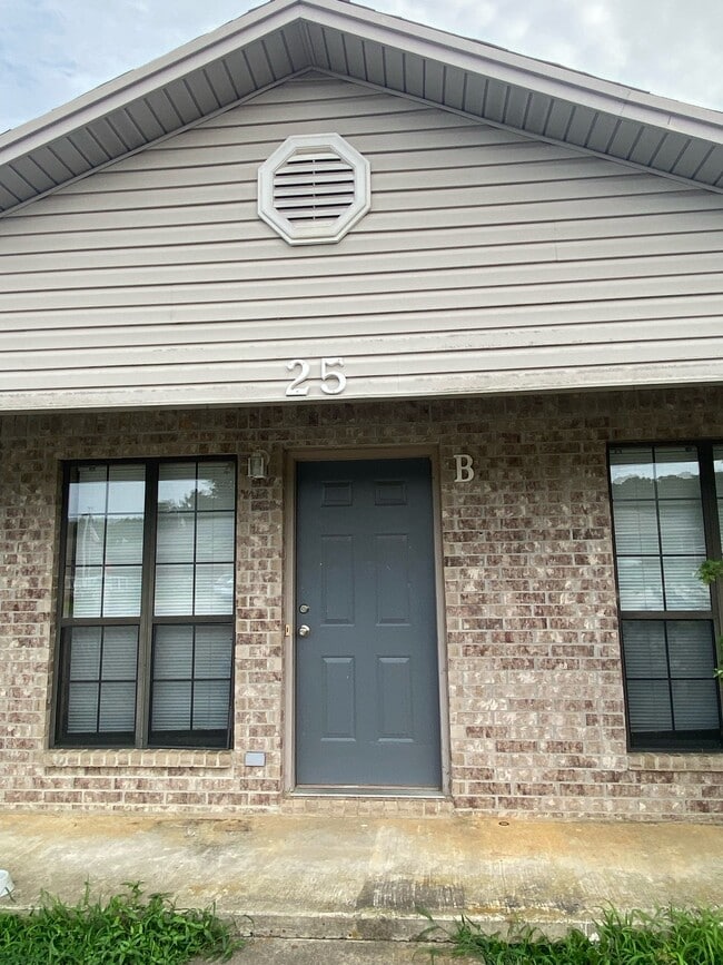 Building Photo - 25 Dallas Ln Unit B