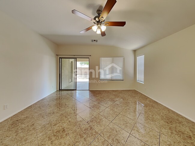 Photo - 3933 E Mica Rd