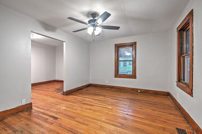 Photo - 1630 Park St