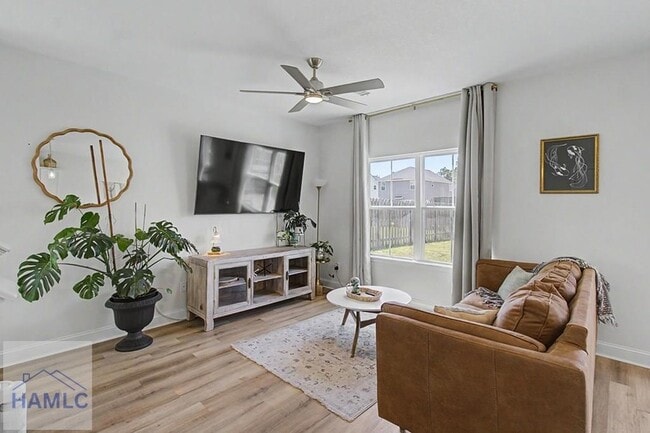 Photo - 900 Grayson Ave