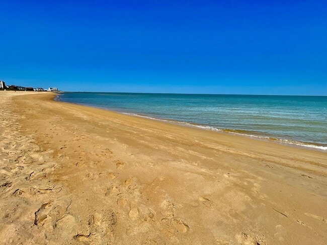 Photo - Freshly painted & Available NOW! Tri-Level...