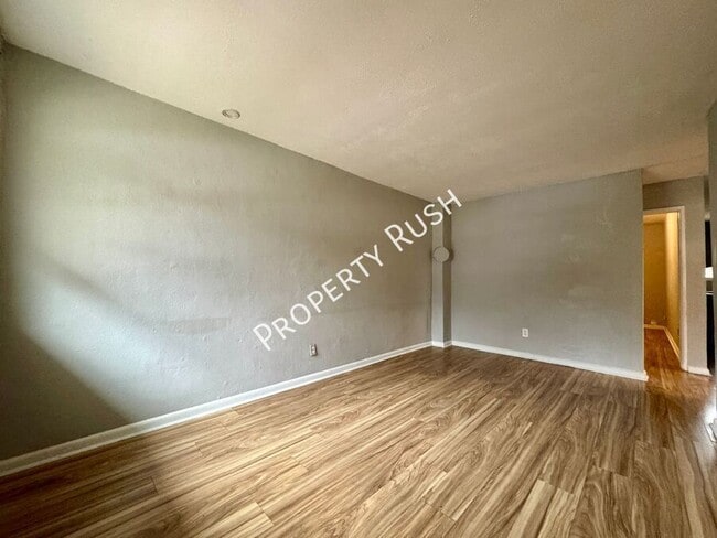 Photo - 708 W 47th St Unit A