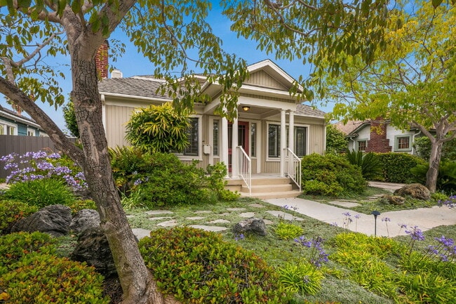 "Charming 3-Bed, 2-Bath Oasis in Mission Hills – Spacious 1792 Sq Ft Home on Hawk Street!"