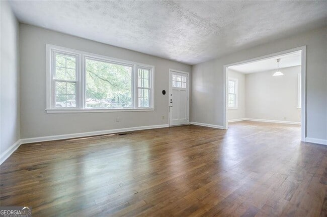 Photo - 1716 Beacon Hill Blvd NE