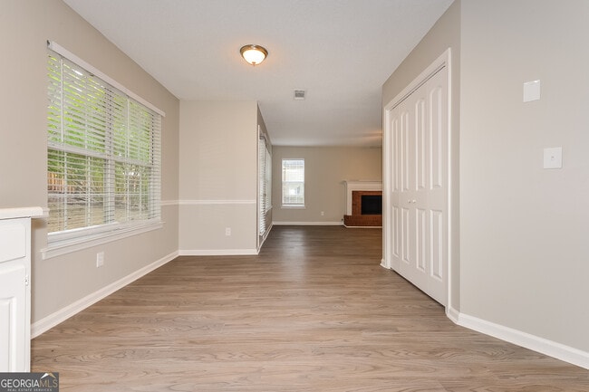 Photo - 704 Fieldstream Way