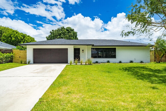Building Photo - 11758 Banyan St Rental