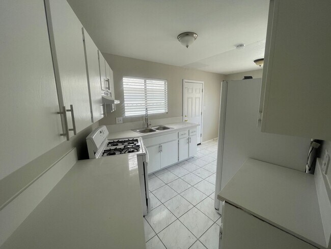 Photo - 4880 Pancho Villa Dr