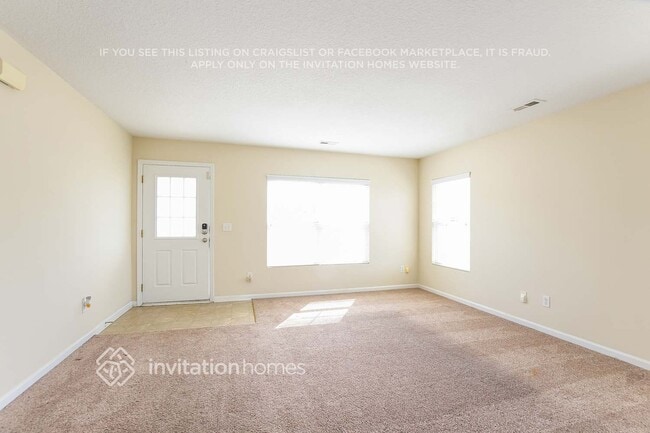 Photo - 1422 Moondance Ln