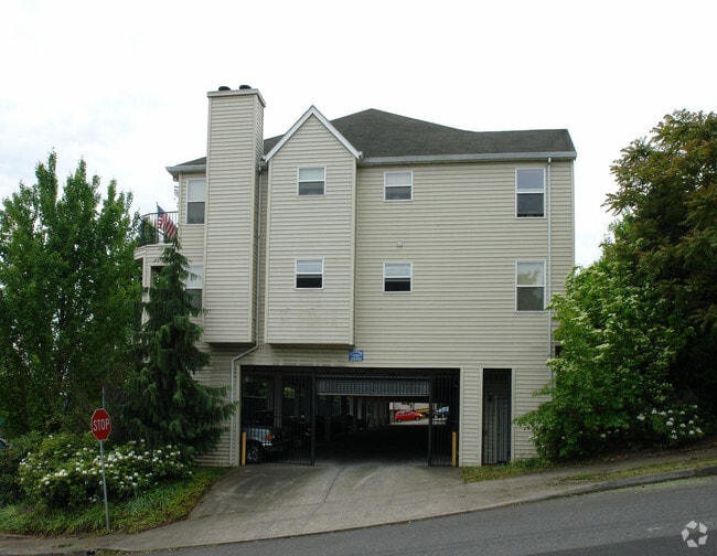 Building Photo - Hoodview Apartments