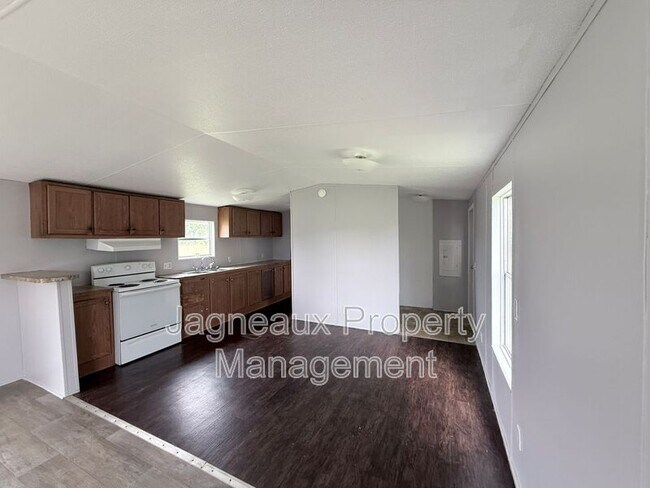 Photo - 1908 Center St