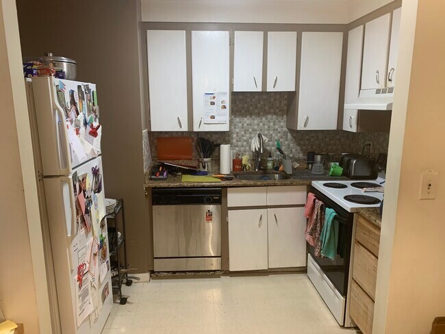 10 Scottfield Rd