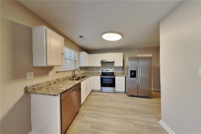 Photo - 3703 Majestic Dr SW