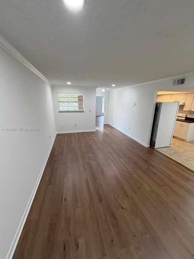 Photo - 11101 Royal Palm Blvd Unidad 203