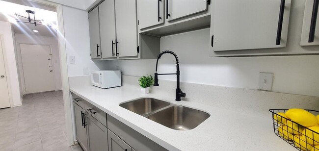 800 Post Oak Blvd Unit 10
