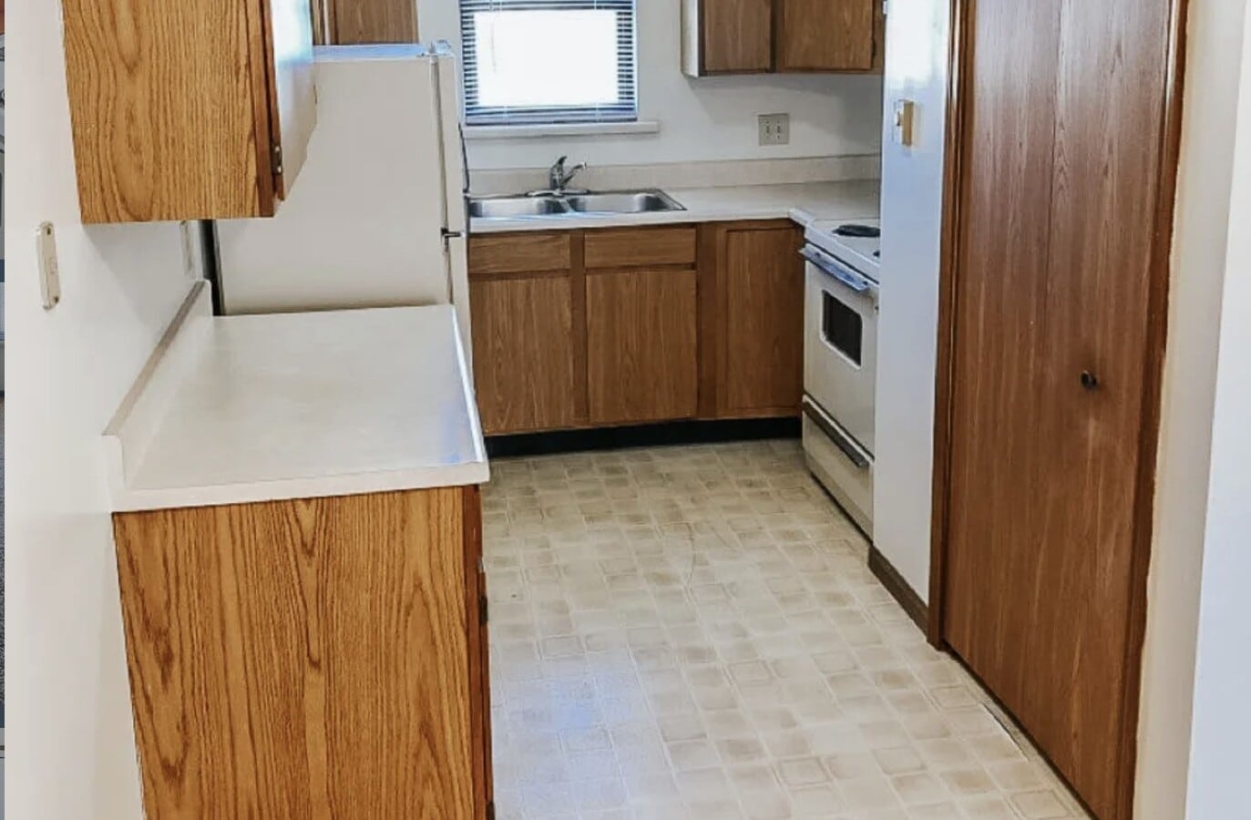 Photo - 400 Cadillac St