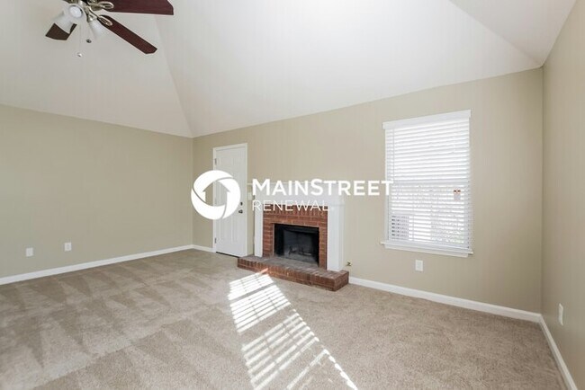 Photo - 4 Bedroom Pet-Friendly Home in Powder Springs, GA with Main Street Renewal