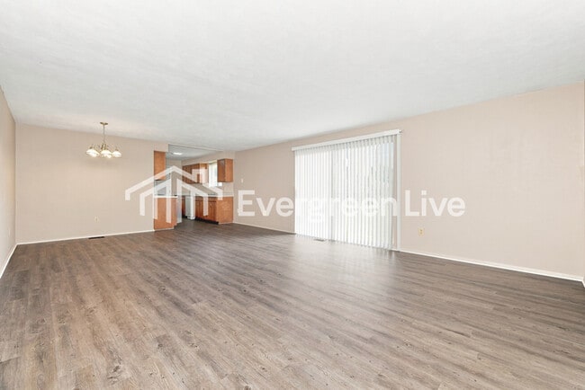 Photo - 612 Ellsworth Dr