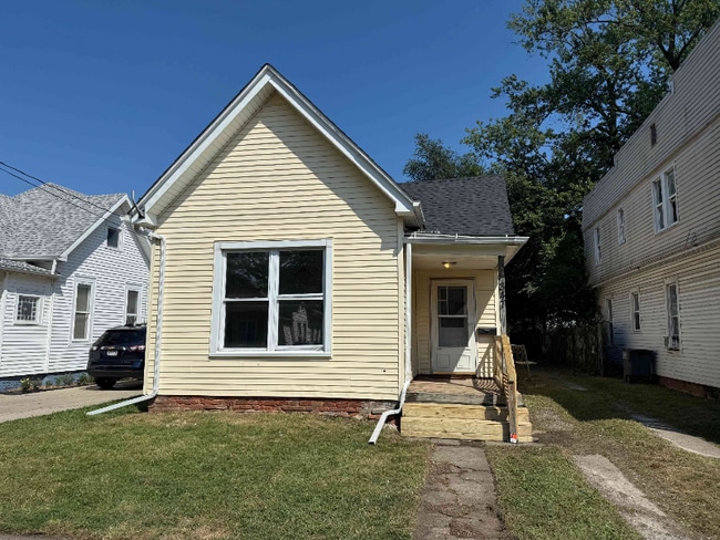 Photo - 347 Parker Ave