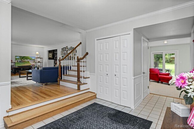 Photo - 16610 Old Bedford Rd