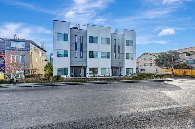 Building Photo - 9204 Mary Ave NW Rental