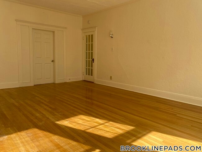 Photo - 20 Alton Pl Unit 4