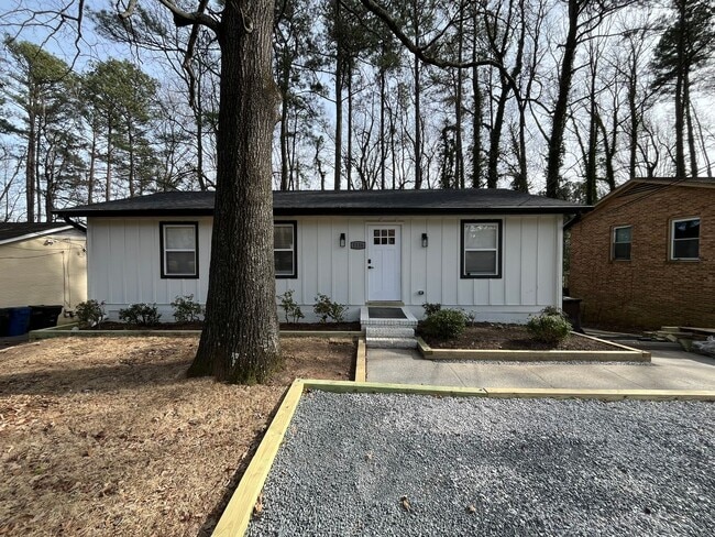 Photo - Modern 2BD*, 2BA with 3rd Bonus Room Near Downtown Durham with Assigned Off-Street Parking and Ba... Unit B