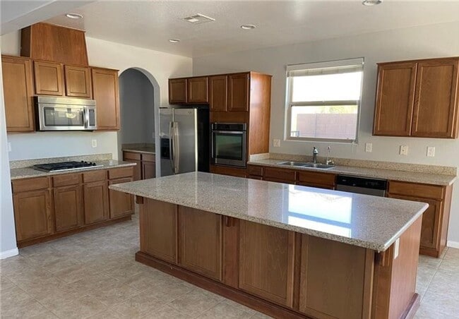 Photo - BEAUTIFUL 5 BEDROOM HOME IN RHODES RANCH GOLF COURSE GUARD GATED COMMUNITY!!!