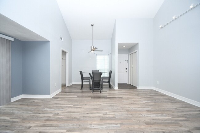 Photo - 9809 Richmond Ave. Unit 16