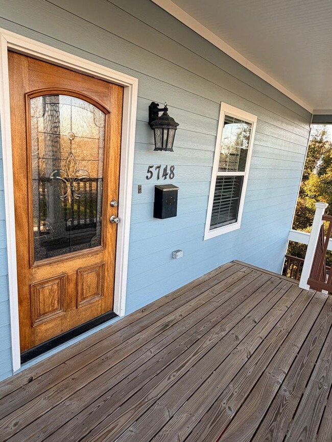 Photo - 5748-5748 Cameron Blvd Unidad 5748