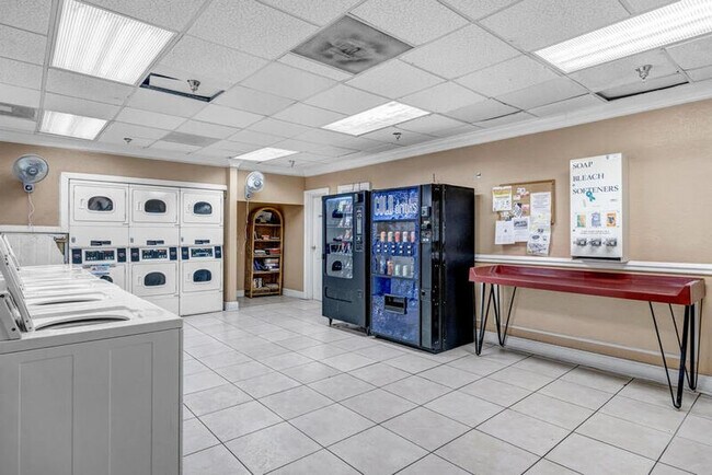 Photo - 311 W Ashley St Unit 706