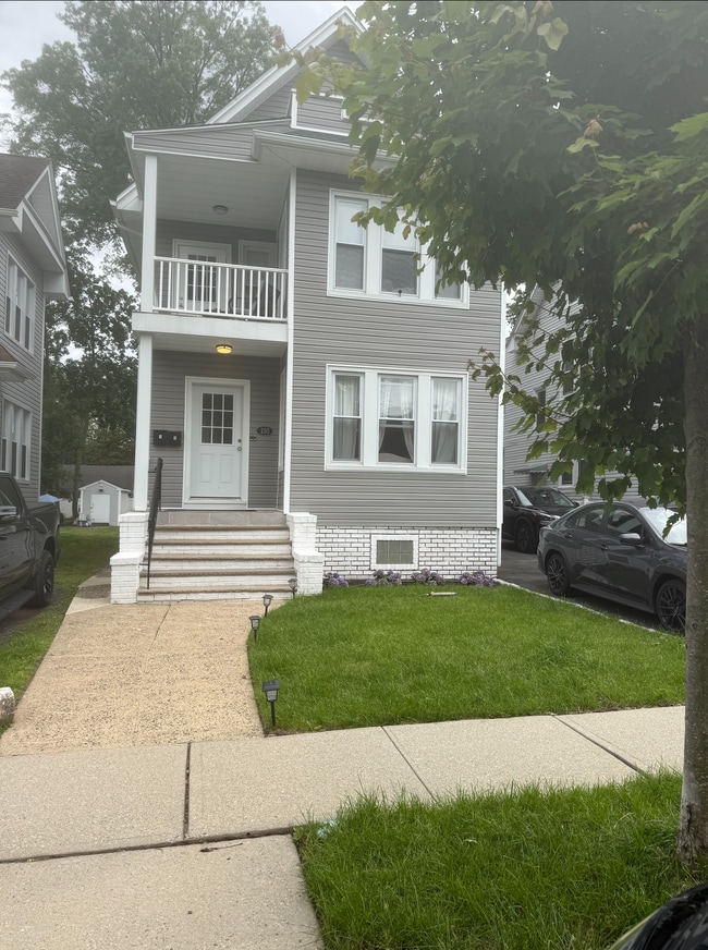 Photo - 100 Lincoln St Apartments Unit 2