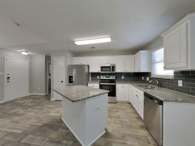 Photo - 16229 Summerset Estates Blvd