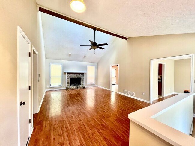 Photo - 384 McKees Rock Ln