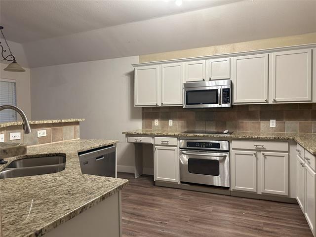 Photo - 3208 Avery Ln