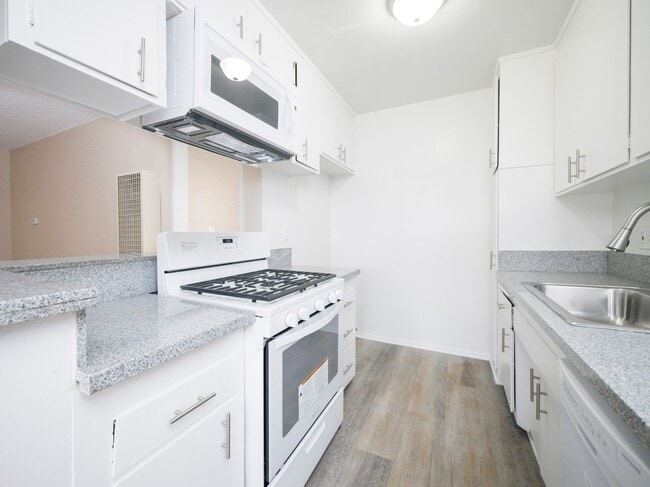 Photo - 1166 S. Crenshaw Blvd