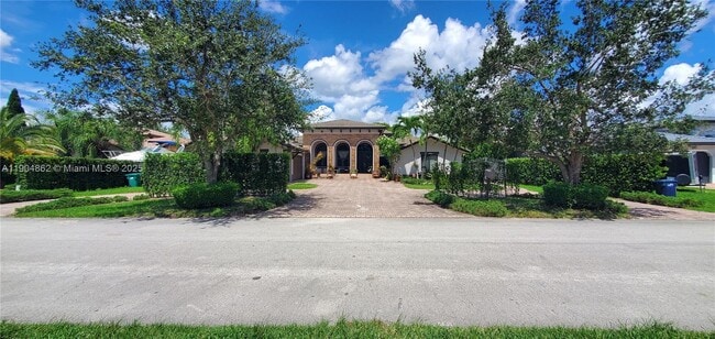 Photo - 12965 SW 197th St