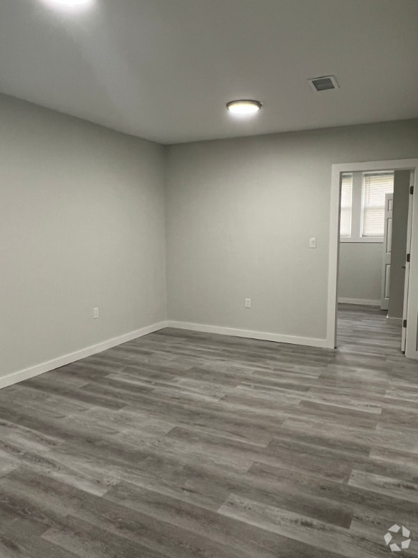 Building Photo - 131 S Harrison St Rental