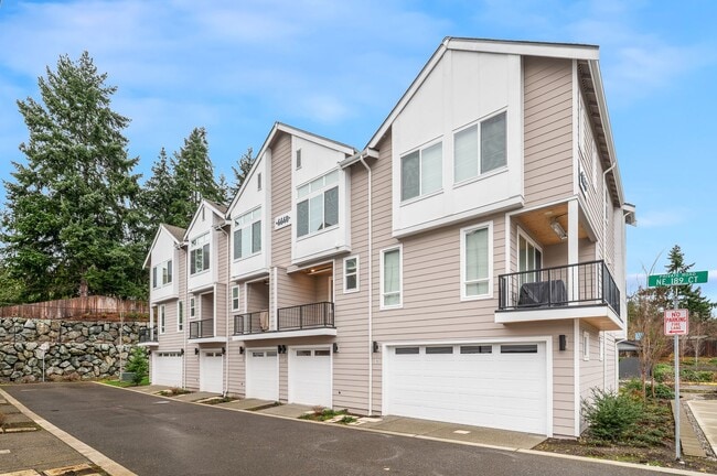 Building Photo - 1288 Sf | 2 Bedrooms 2.5 Bath | 2 Car Garage | $3,300