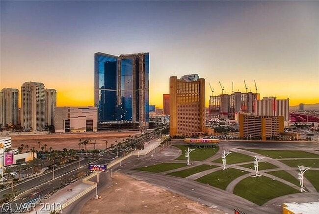 Photo - 200 W Sahara Ave Unidad 1208