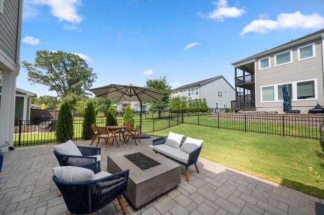 Photo - 2506 Lola Ave