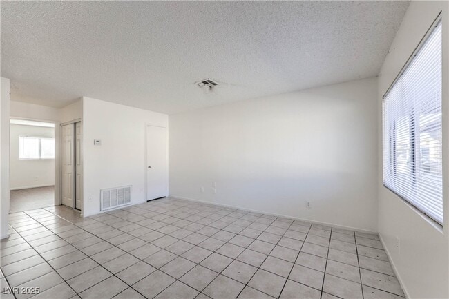 Photo - 3109 N Walnut Rd