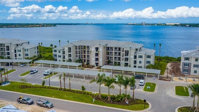 Building Photo - 910 Tidewater Shores Loop Unit 103 Rental