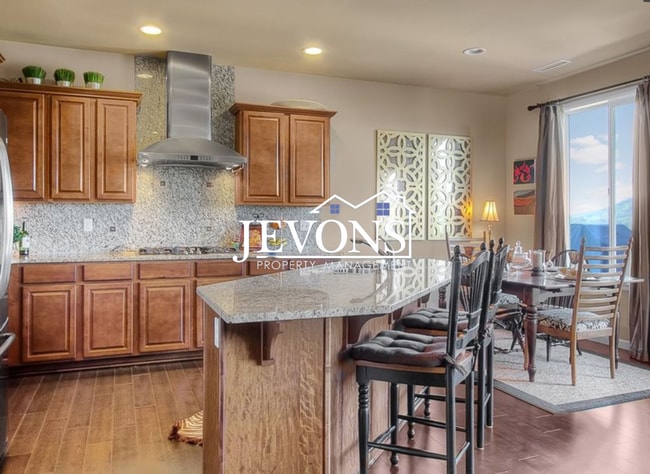 Photo - 1833 10th Ave NE