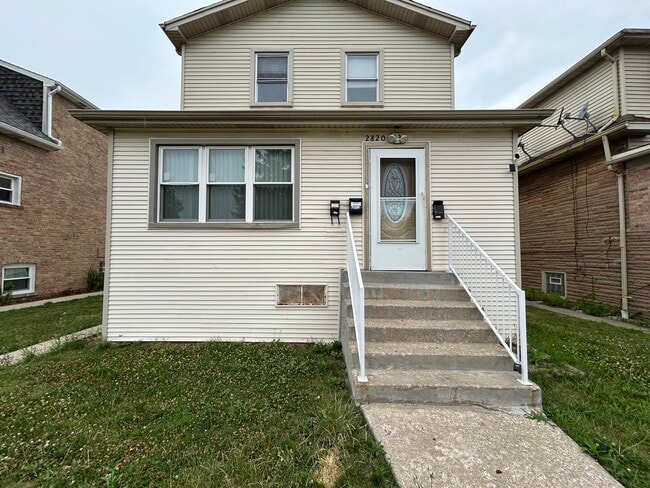 Photo - 2820 N New England Ave House