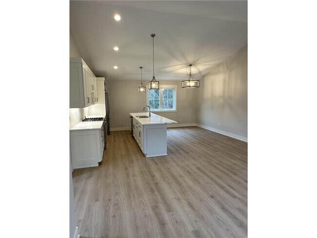 Building Photo - 6140 Apple Rd Rental