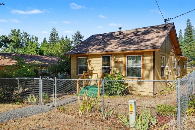 Photo - 30645 Fisher St