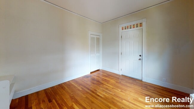 Photo - 74 Saint Rose St Unit 2